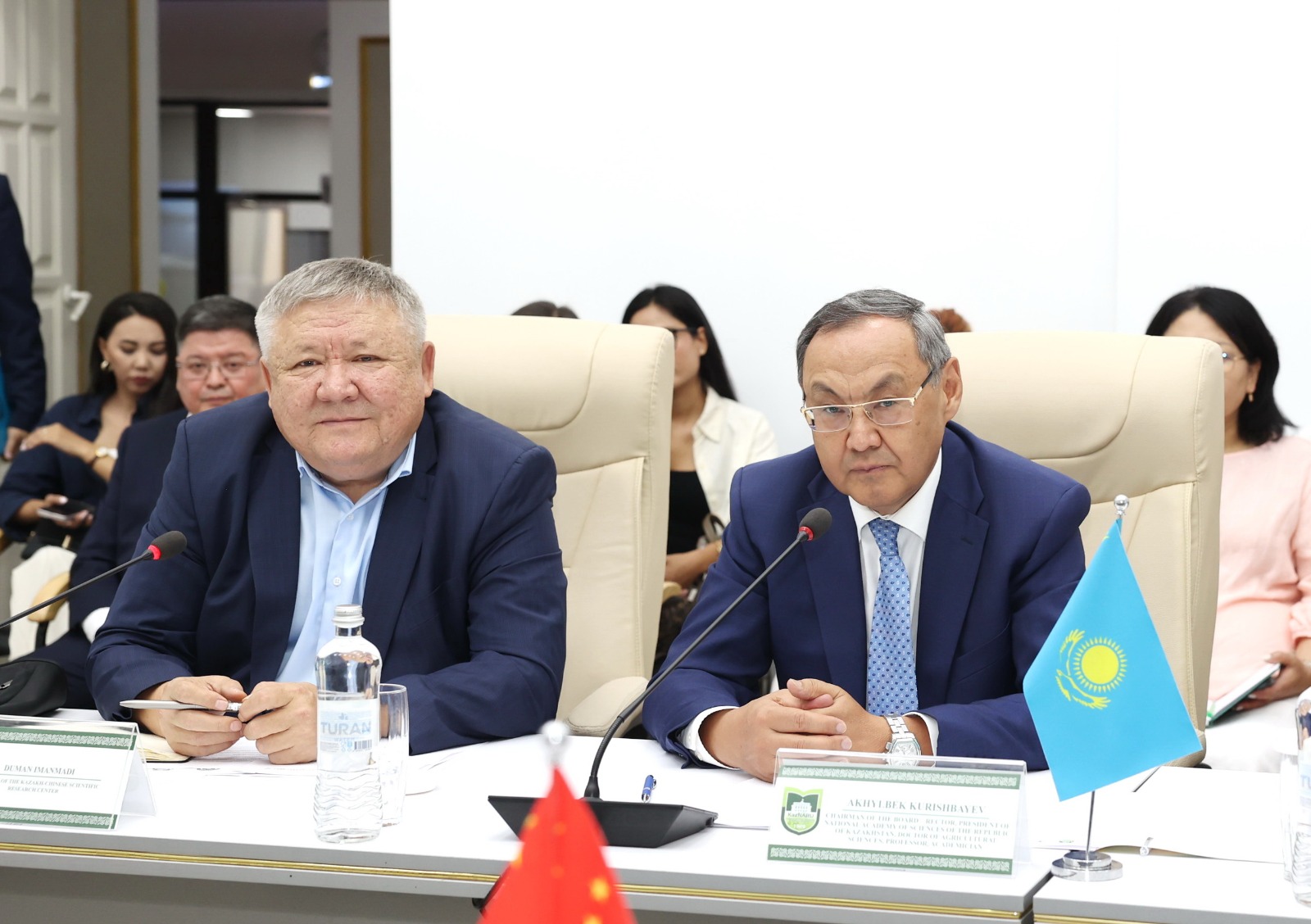 vapress.kz Қазақстан Республикасының Ұлттық Ғылым академиясы мен Қытай Ғылым академиясы KazNARU базасында One Health зерттеу орталығын ашты